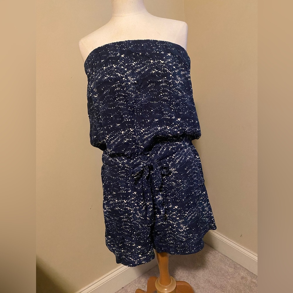Loft large Strapless shorts jumpsuit with pockets